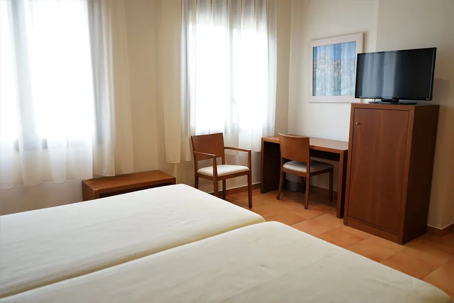Habitació triple amb vistes al Montsec